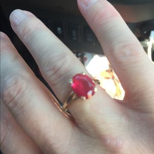 Meet your Posher, Hyla